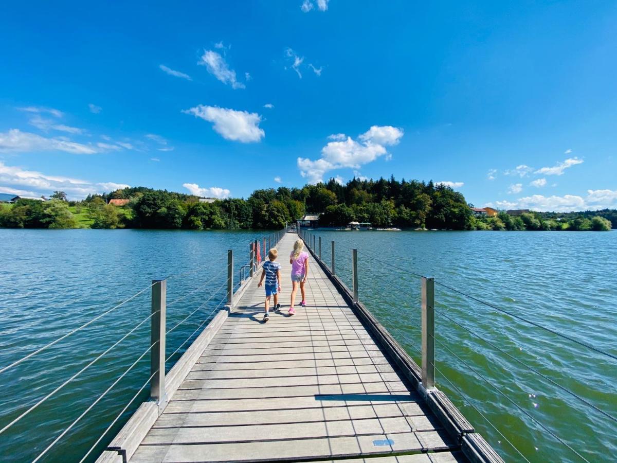 Greenvalleyglamping Sesce Pri Preboldu エクステリア 写真