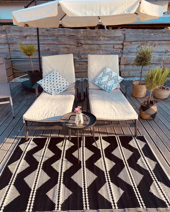 Greenvalleyglamping Sesce Pri Preboldu エクステリア 写真